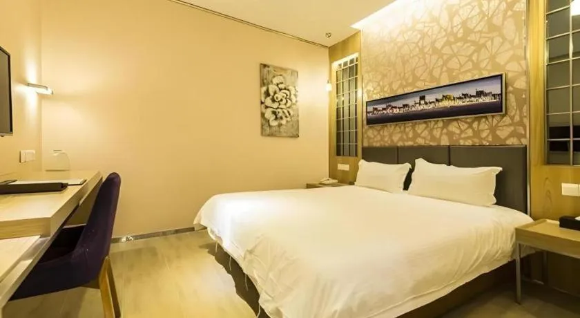 Bed in GreenTree Alliance Shenzhen Shekou Sea World Taizi Road Hotel