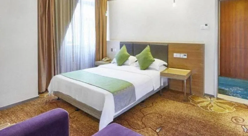 Bed in GreenTree Alliance Shenzhen Shekou Sea World Taizi Road Hotel