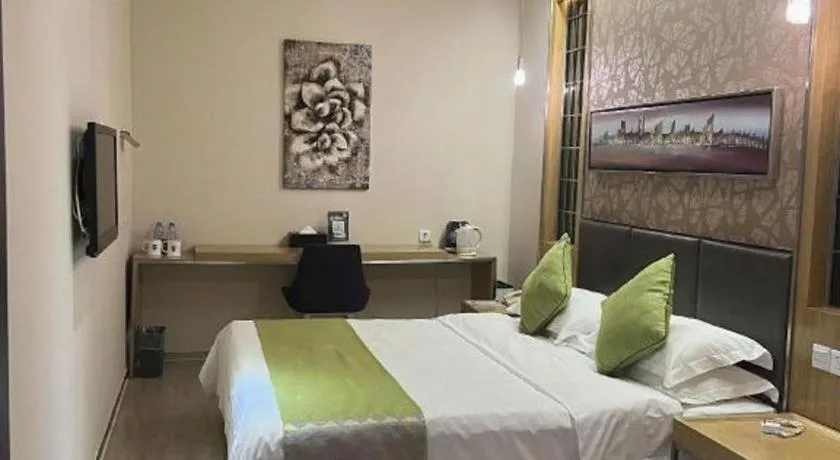 Bed in GreenTree Alliance Shenzhen Shekou Sea World Taizi Road Hotel