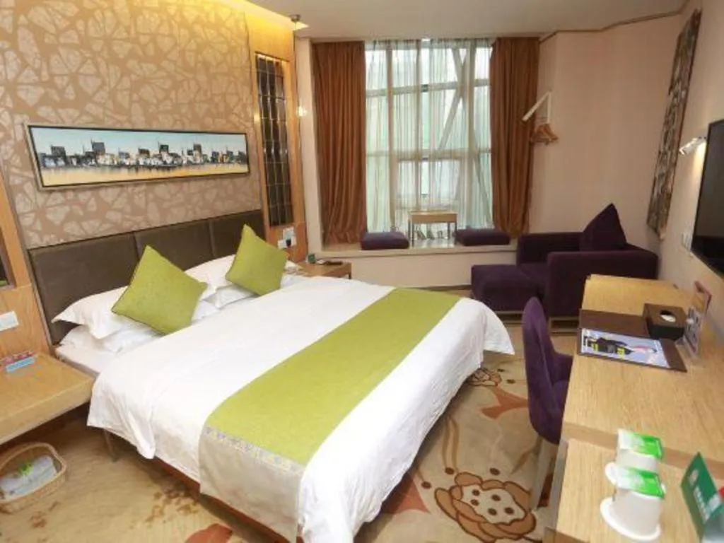 Bed in GreenTree Alliance Shenzhen Shekou Sea World Taizi Road Hotel