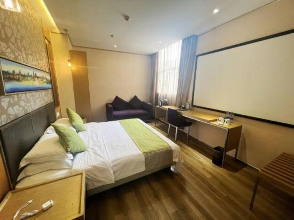 Bed in GreenTree Alliance Shenzhen Shekou Sea World Taizi Road Hotel