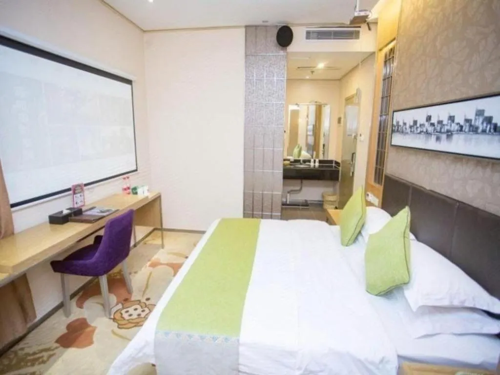 Bed in GreenTree Alliance Shenzhen Shekou Sea World Taizi Road Hotel