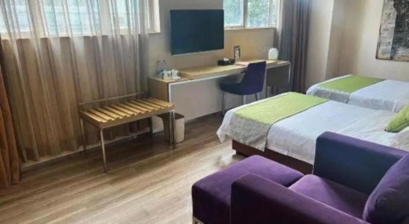 Bed in GreenTree Alliance Shenzhen Shekou Sea World Taizi Road Hotel