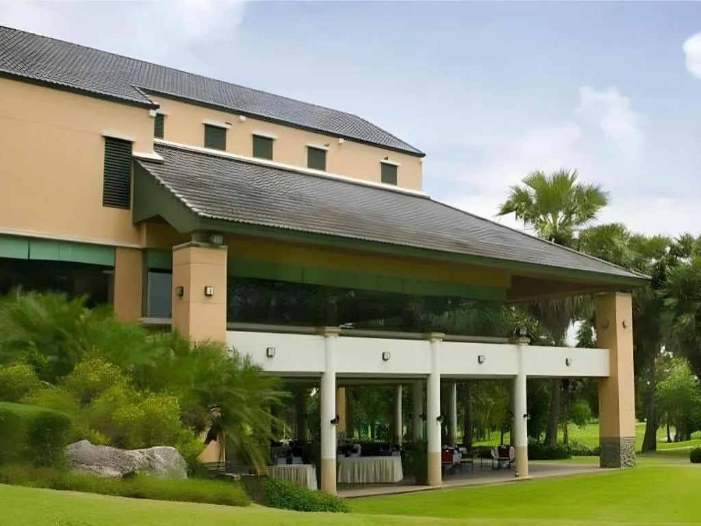 Lake View Hotel And Golf Club