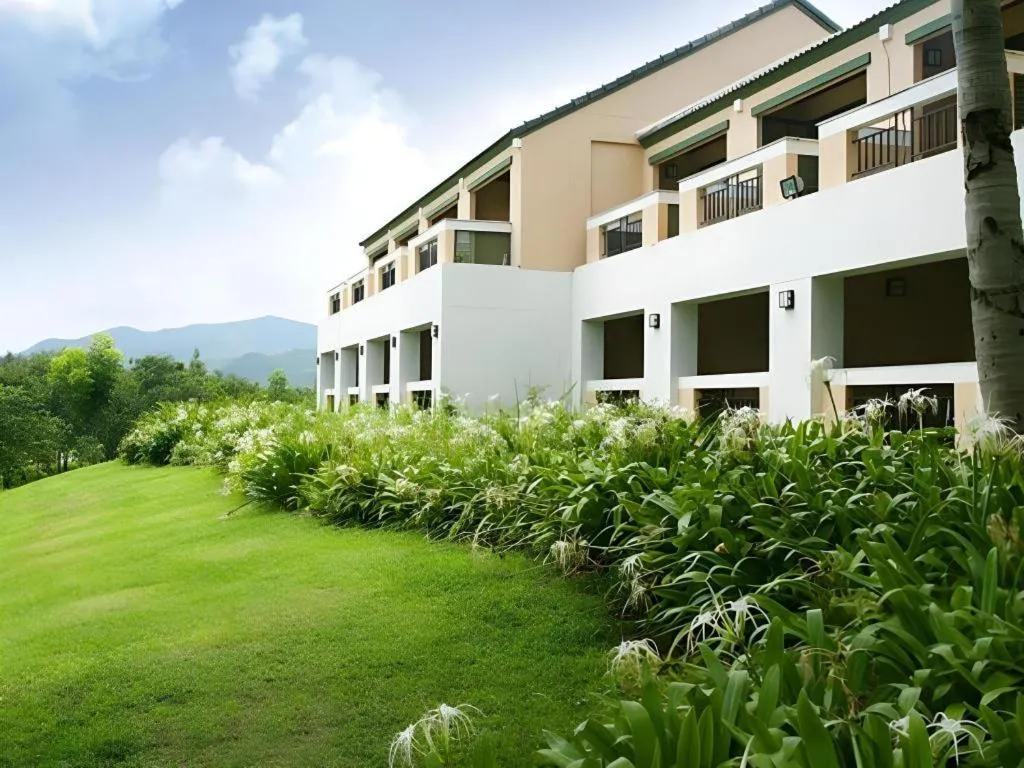 Lake View Hotel And Golf Club