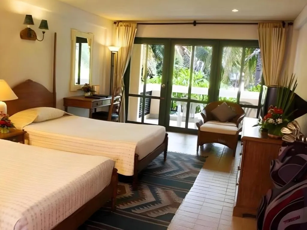 Bed in Lake View Hotel And Golf Club