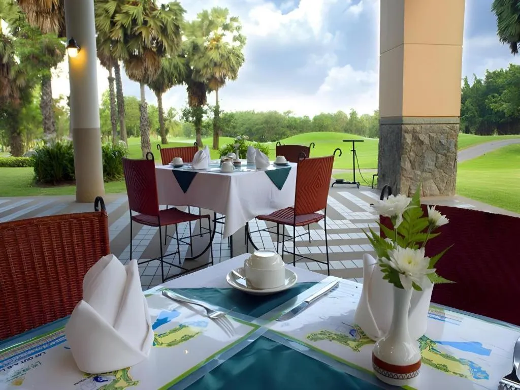 Lake View Hotel And Golf Club