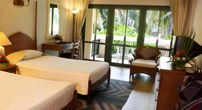 Bed in Lake View Hotel And Golf Club