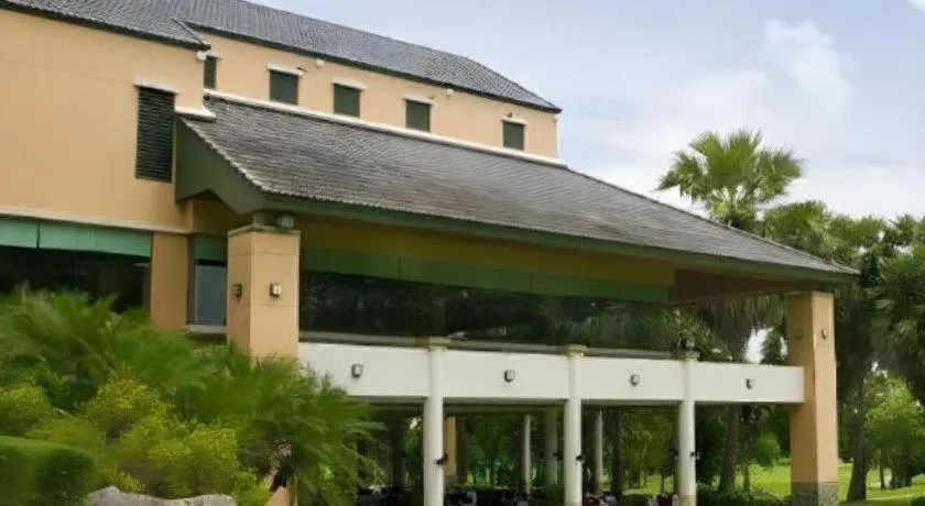 Lake View Hotel And Golf Club