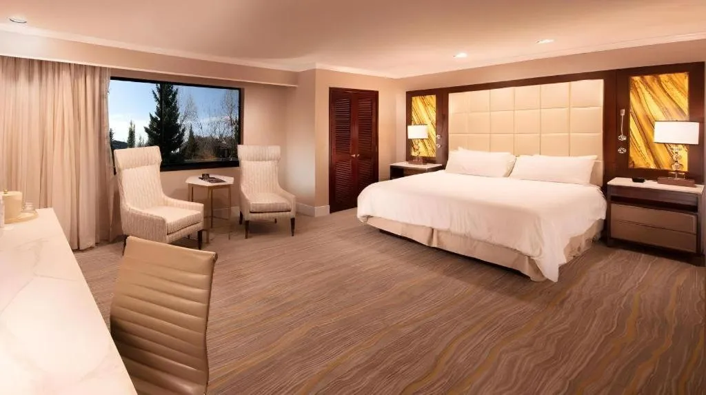 Bed in Peppermill Resort Spa Casino