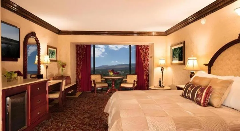 Bed in Peppermill Resort Spa Casino