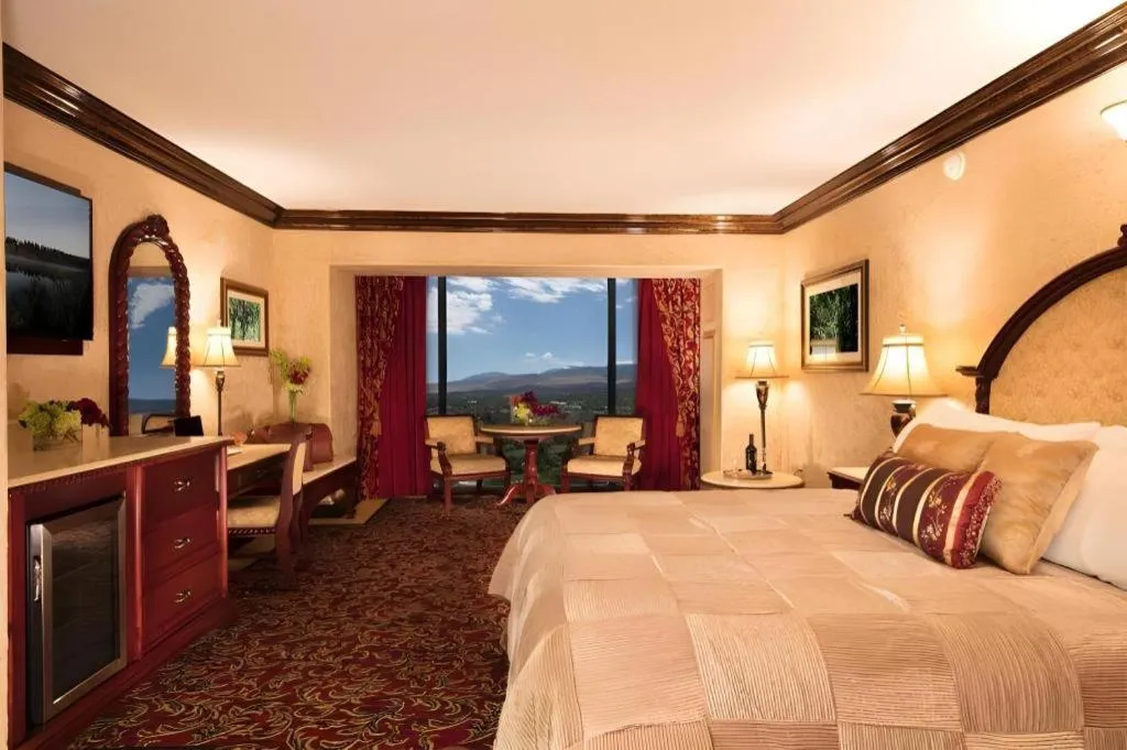 Bed in Peppermill Resort Spa Casino