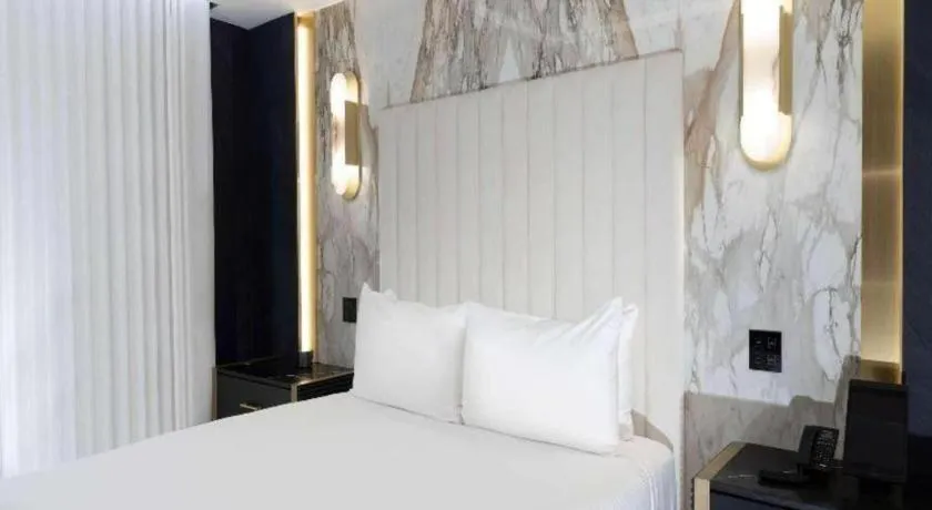 Bed in Peppermill Resort Spa Casino