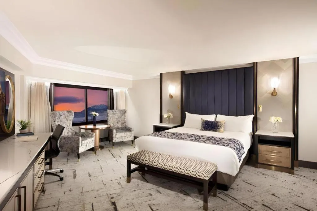 Bed in Peppermill Resort Spa Casino