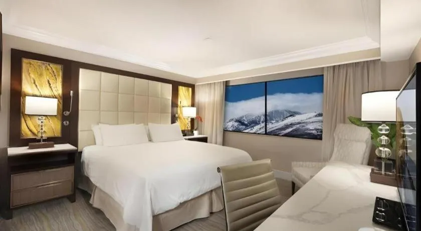 Bed in Peppermill Resort Spa Casino