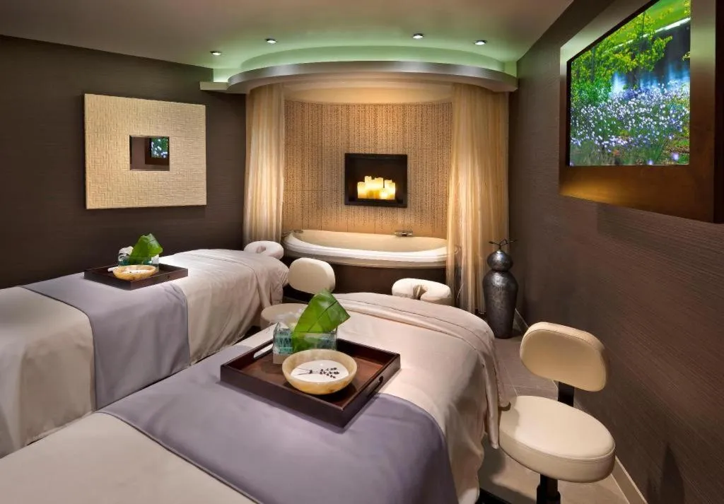 Bed in Atlantis Casino Resort Spa