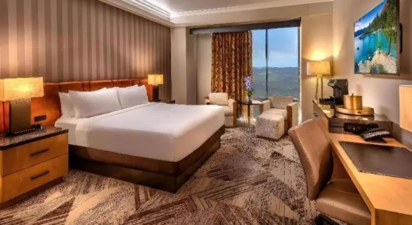 Bed in Atlantis Casino Resort Spa