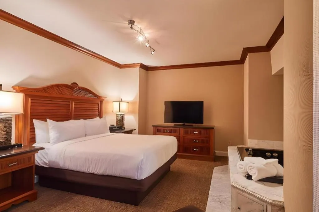 Bed in Atlantis Casino Resort Spa