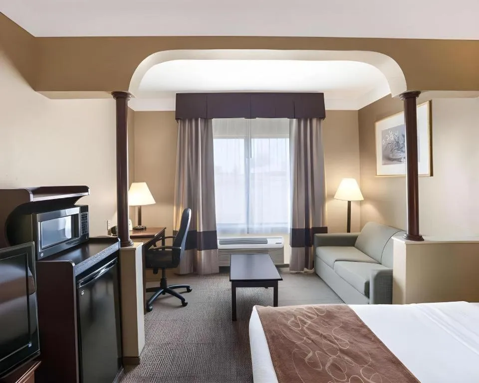 Bed in Comfort Suites