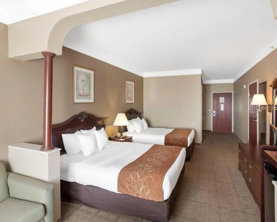 Bed in Comfort Suites