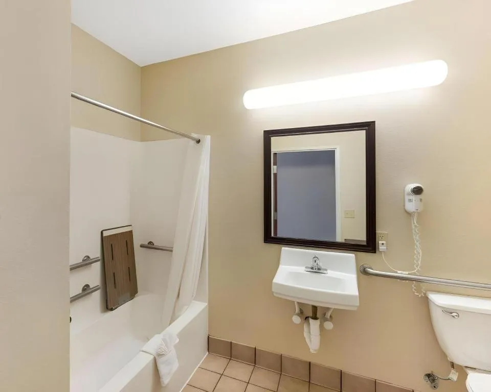 Comfort Suites Plainview