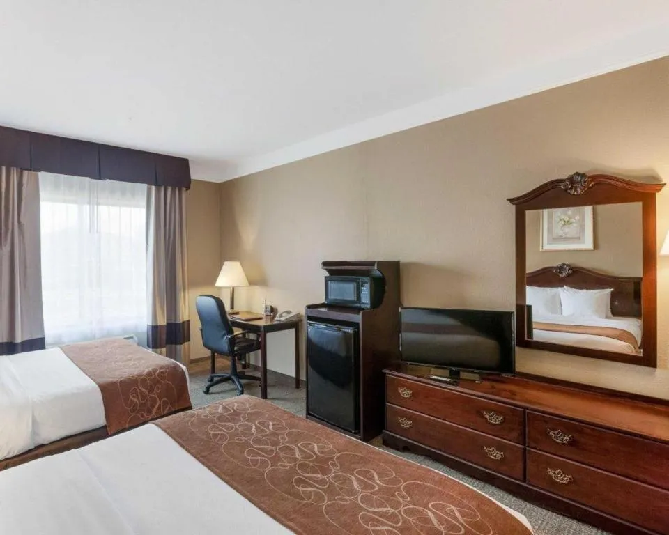 Bed in Comfort Suites