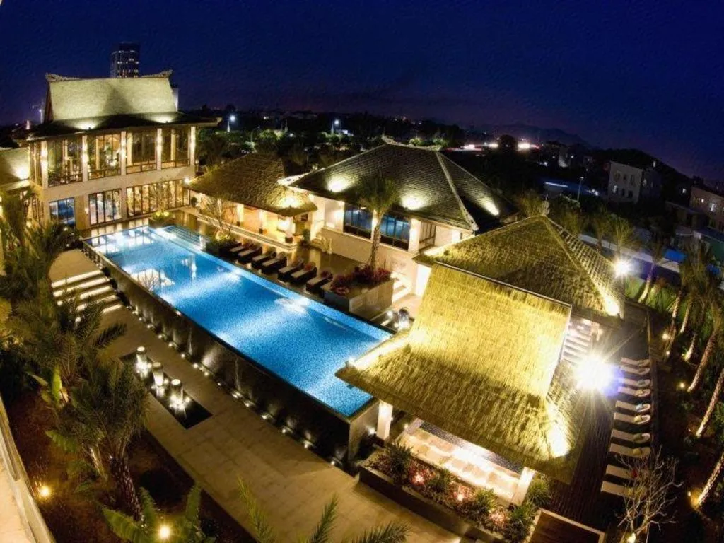 Riyuegu Hotsprings Resort