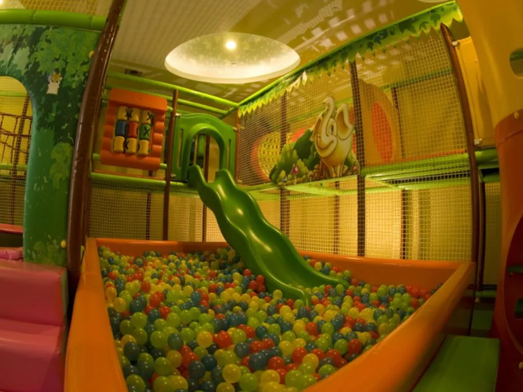 Riyuegu Hotsprings Resort