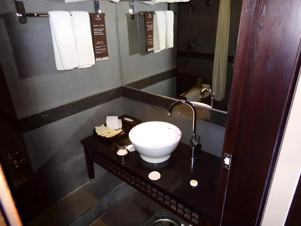 Riyuegu Hotsprings Resort