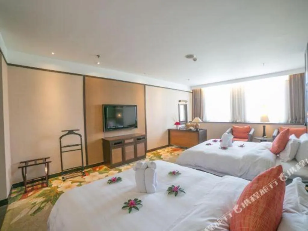 Bed in Riyuegu Hotsprings Resort