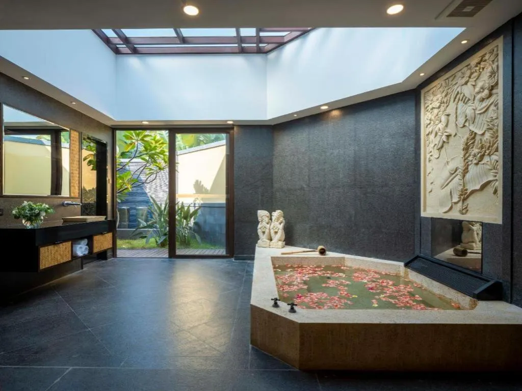 Bed in Riyuegu Hotsprings Resort