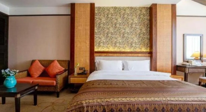 Bed in Riyuegu Hotsprings Resort