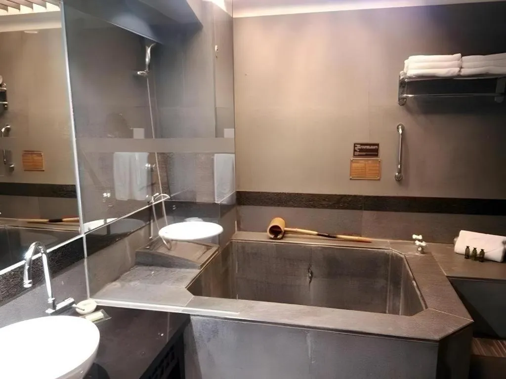 Riyuegu Hotsprings Resort