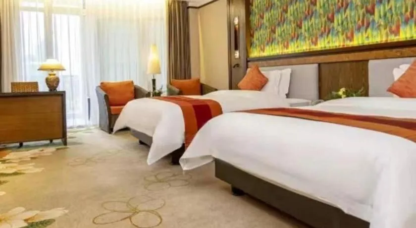 Bed in Riyuegu Hotsprings Resort