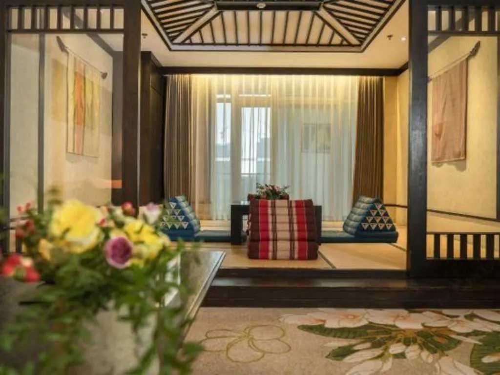 Riyuegu Hotsprings Resort