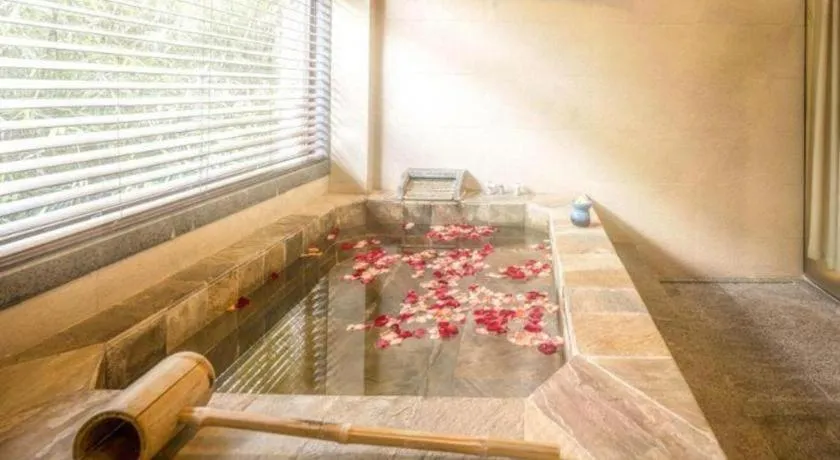 Riyuegu Hotsprings Resort