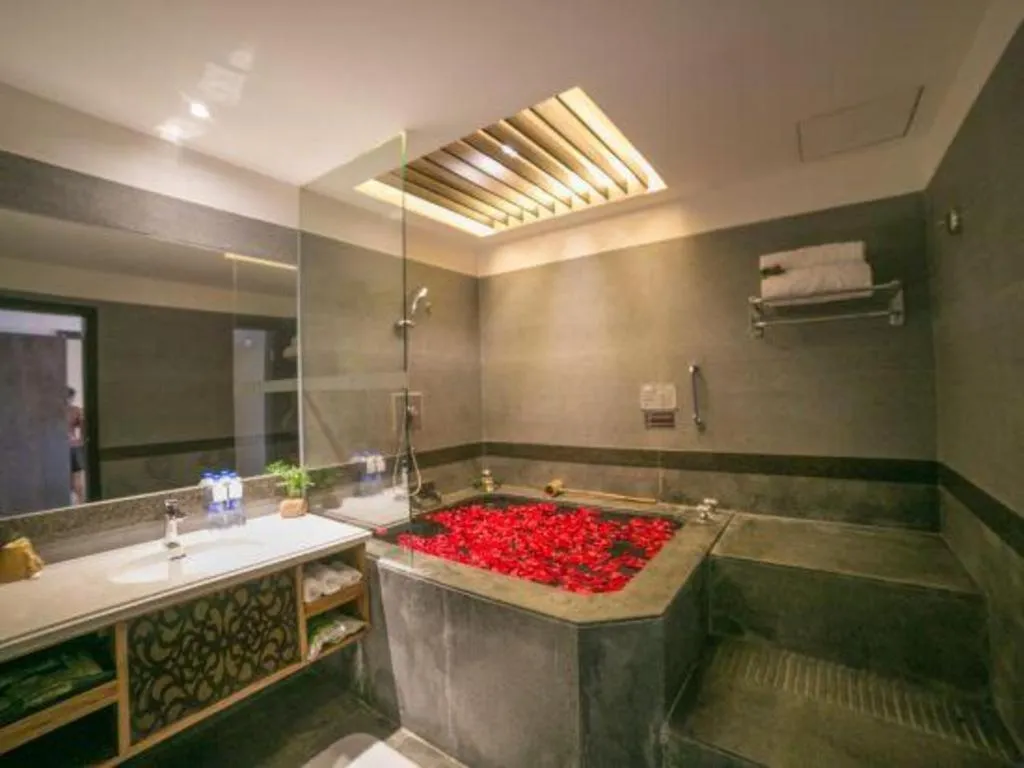 Riyuegu Hotsprings Resort