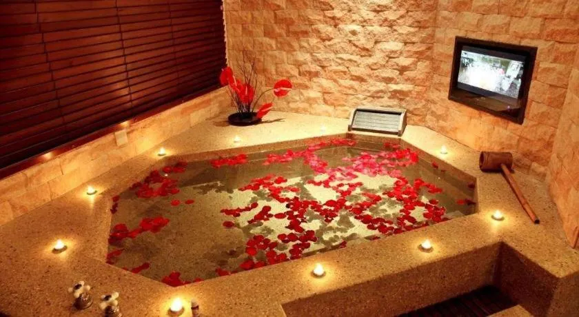 Riyuegu Hotsprings Resort