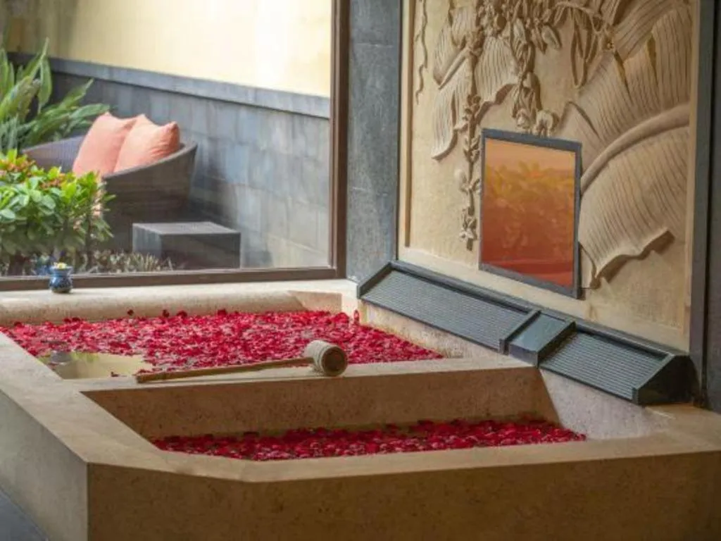 Riyuegu Hotsprings Resort