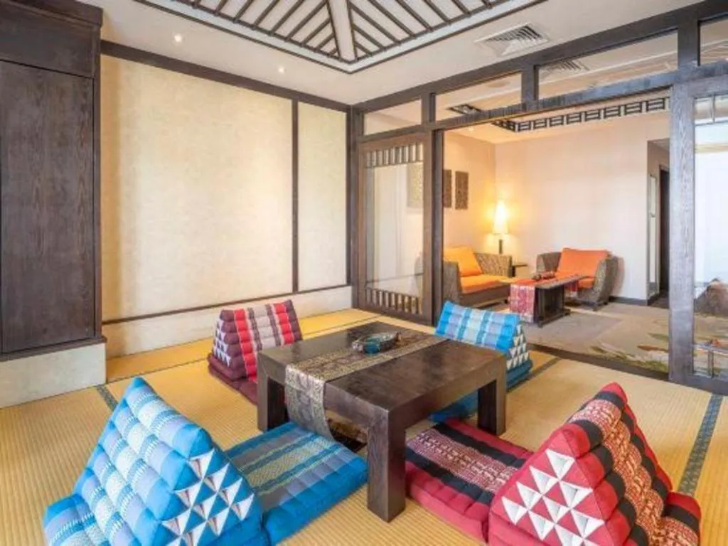 Riyuegu Hotsprings Resort