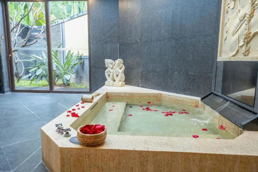 Riyuegu Hotsprings Resort