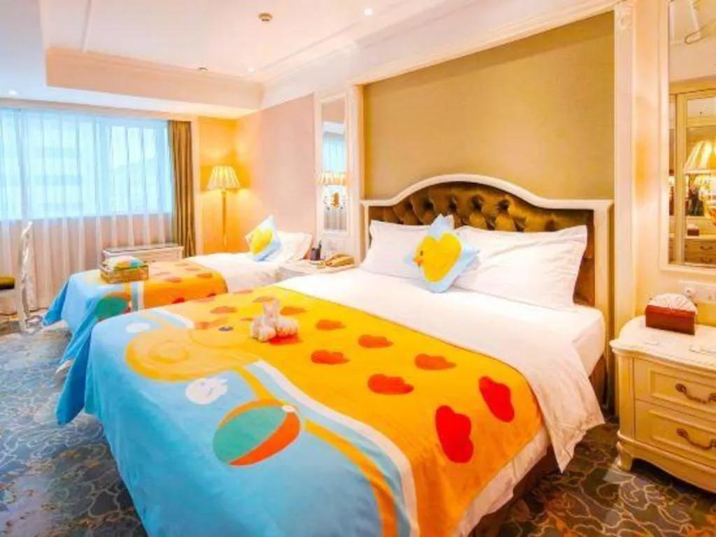 Bed in Xiamen Jingmin Central Hotel