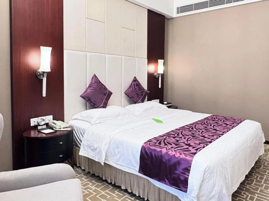 Bed in Century Plaza Hotel