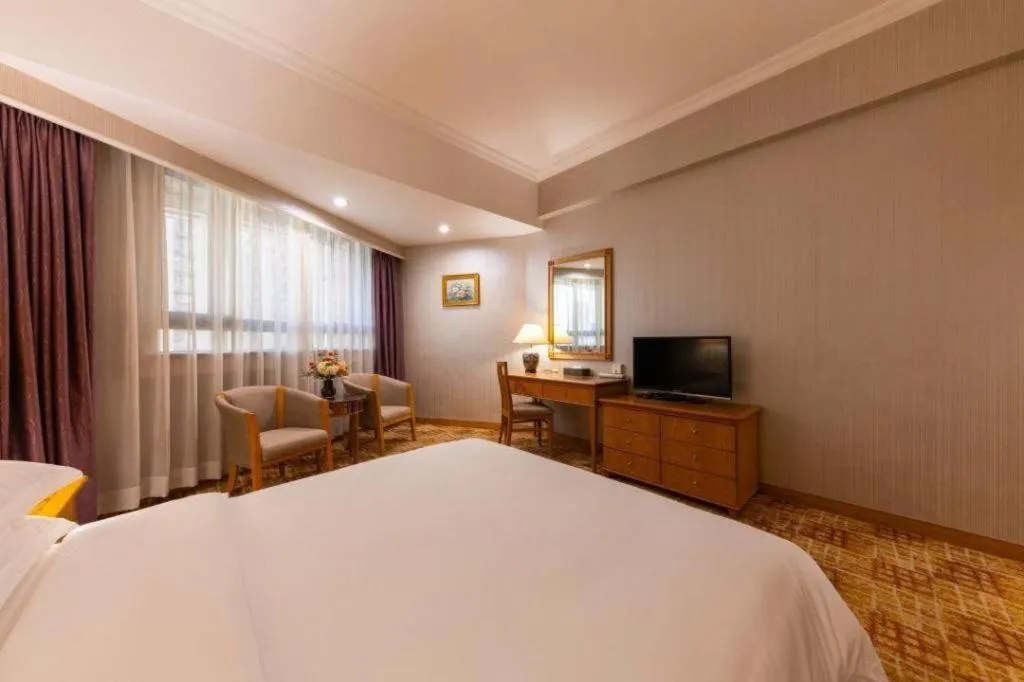 Bed in Century Plaza Hotel