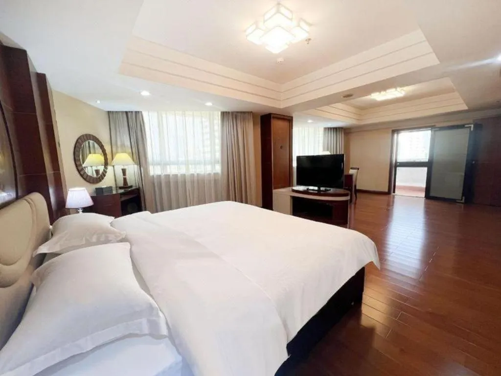 Bed in Century Plaza Hotel