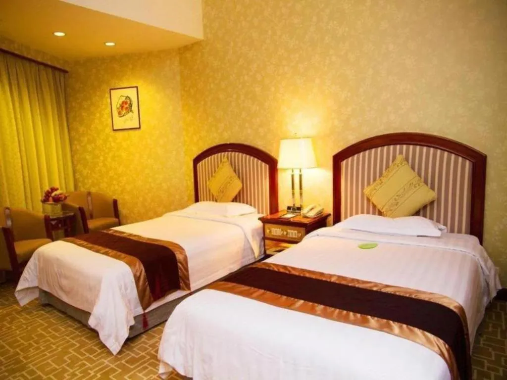 Bed in Century Plaza Hotel