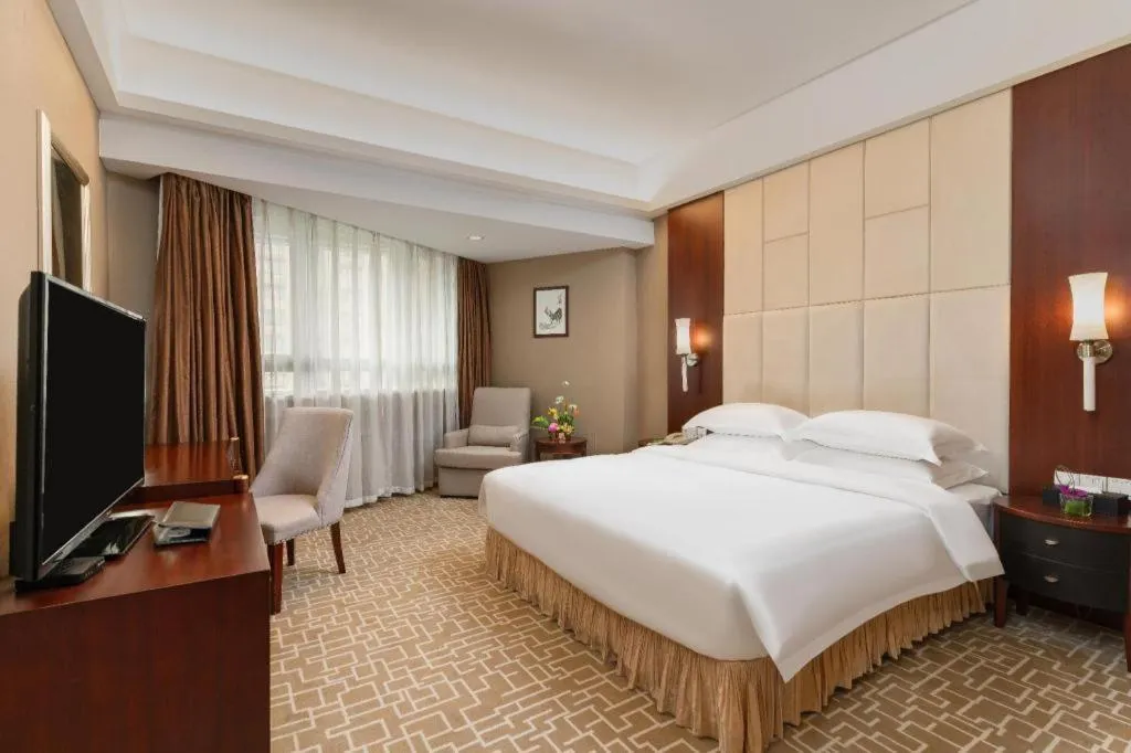 Bed in Century Plaza Hotel