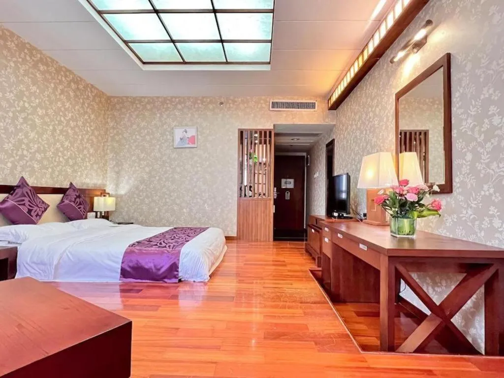 Bed in Century Plaza Hotel