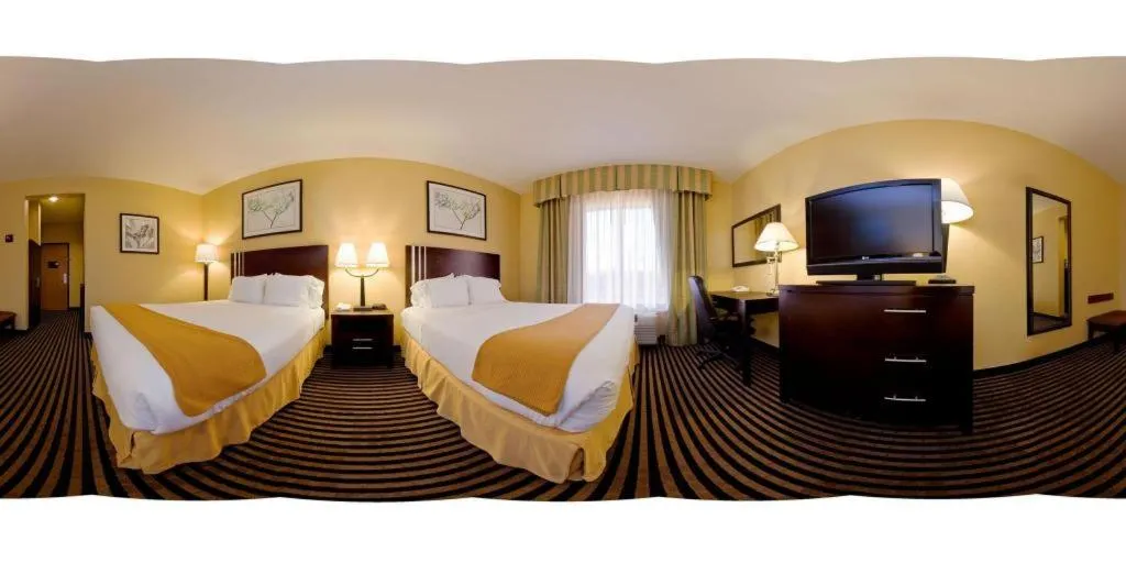 Bed in Holiday Inn Express Crockett By IHG