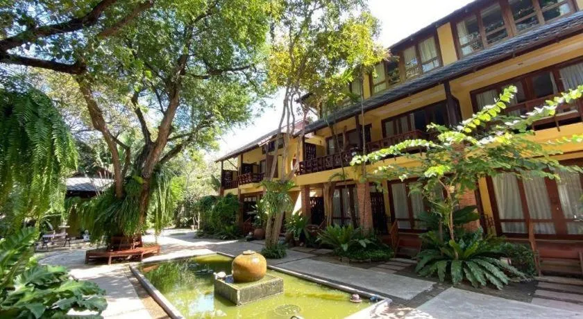 Baan Talay Dao Resort